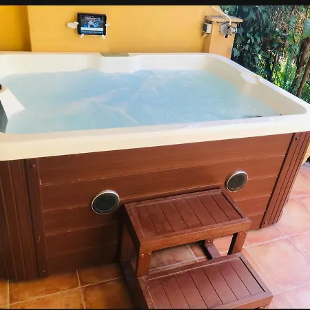 Private Garden Jacuzzi & Relax In Calahonda Marbella