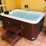 דירה Private Spa Garden Apartment Jacuzzi & Relax In Calahonda מארבלה