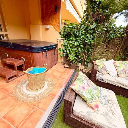 Private Garden Jacuzzi & Relax In Calahonda דירה
