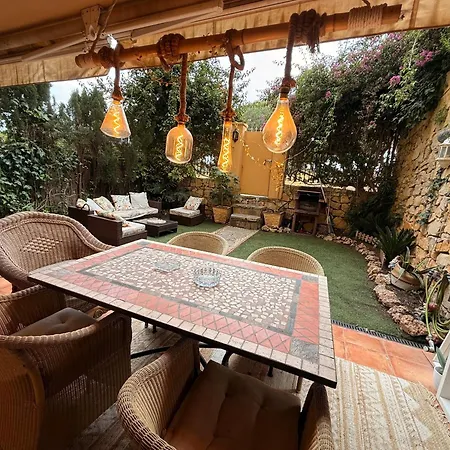 Private Garden Jacuzzi & Relax In Calahonda *