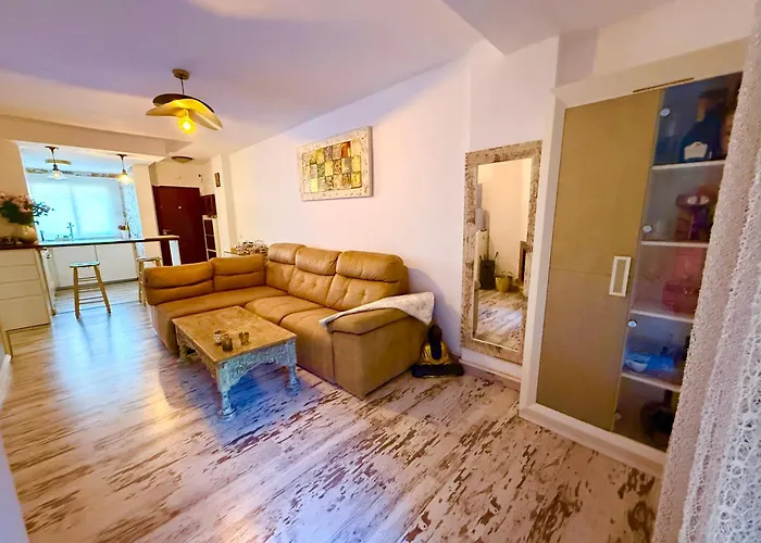 Residencial Bajo Con Jardin Y Jacuzzi Privado Calahonda Royale