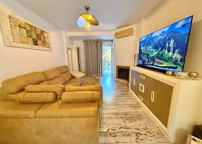 Residencial Bajo Con Jardin Y Jacuzzi Privado Calahonda Royale