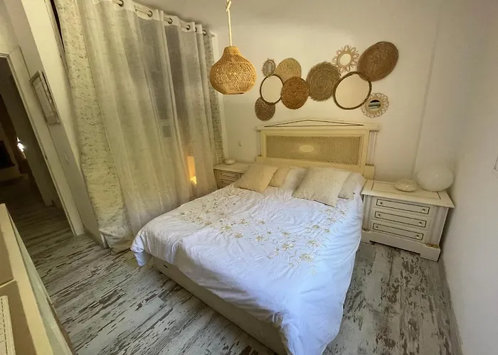 شقة Residencial Bajo Con Jardin Y Jacuzzi Privado Calahonda Royale *
