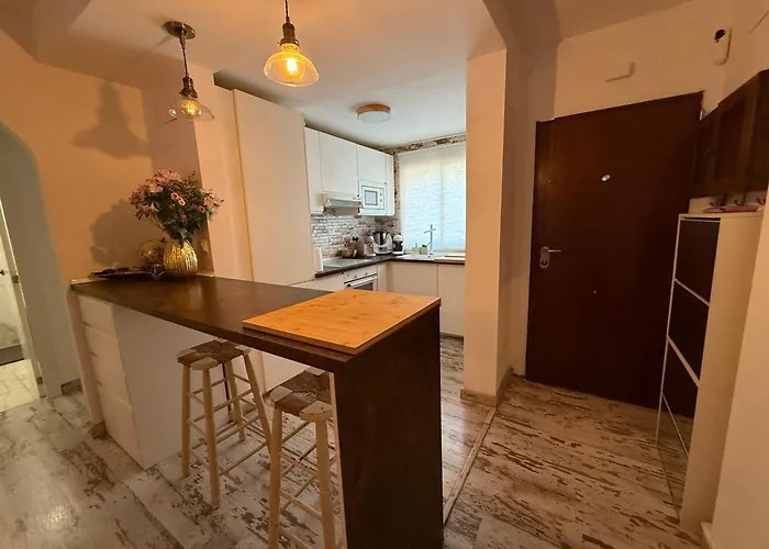Residencial Bajo Con Jardin Y Jacuzzi Privado Calahonda Royale شقة