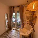 Luxurious, Exclusive 2 Bedrooms Apt With Private Garden And Jacuzzi Spa Appartamento *