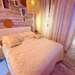 Luxurious, Exclusive 2 Bedrooms Apt With Private Garden And Jacuzzi Spa